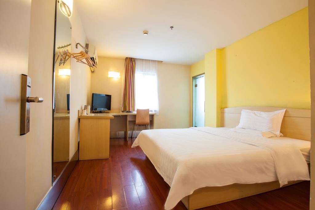 7Days Inn Guilin Zhengyang Road Pedestrain Street Kujlin Szoba fotó